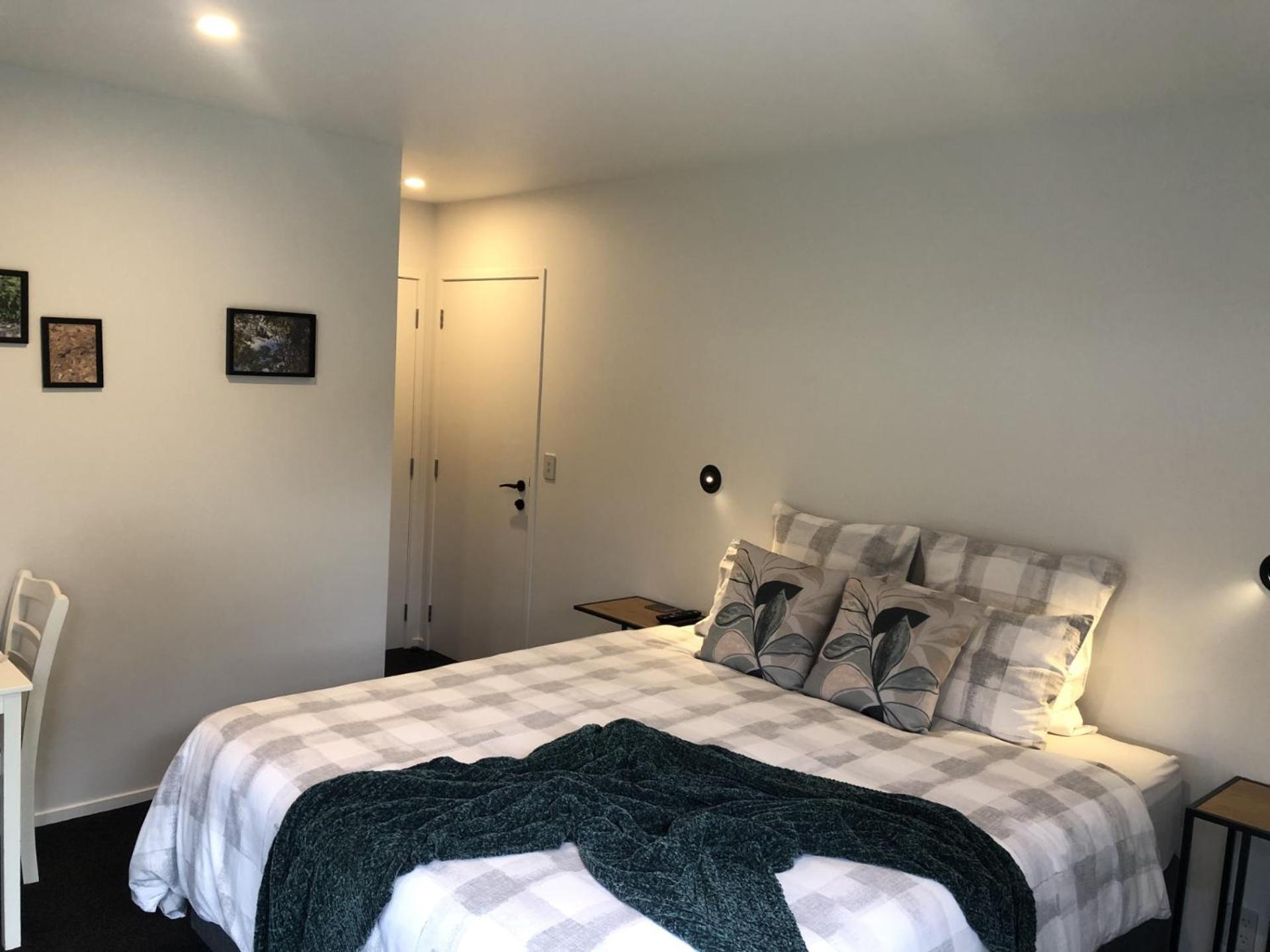 Bed and Breakfast Roy And Anns Haven One Tree Point Екстер'єр фото